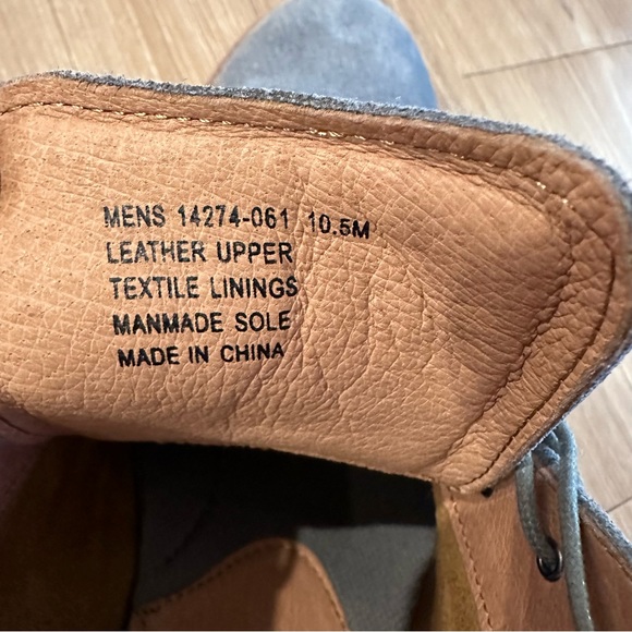 EUC Gray Suede Florsheim Chukka Boots main image 6